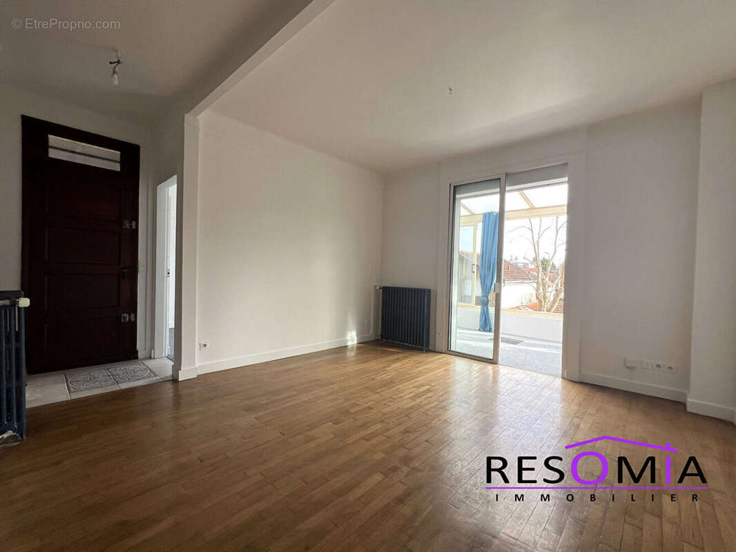 Maison à LE PLESSIS-ROBINSON