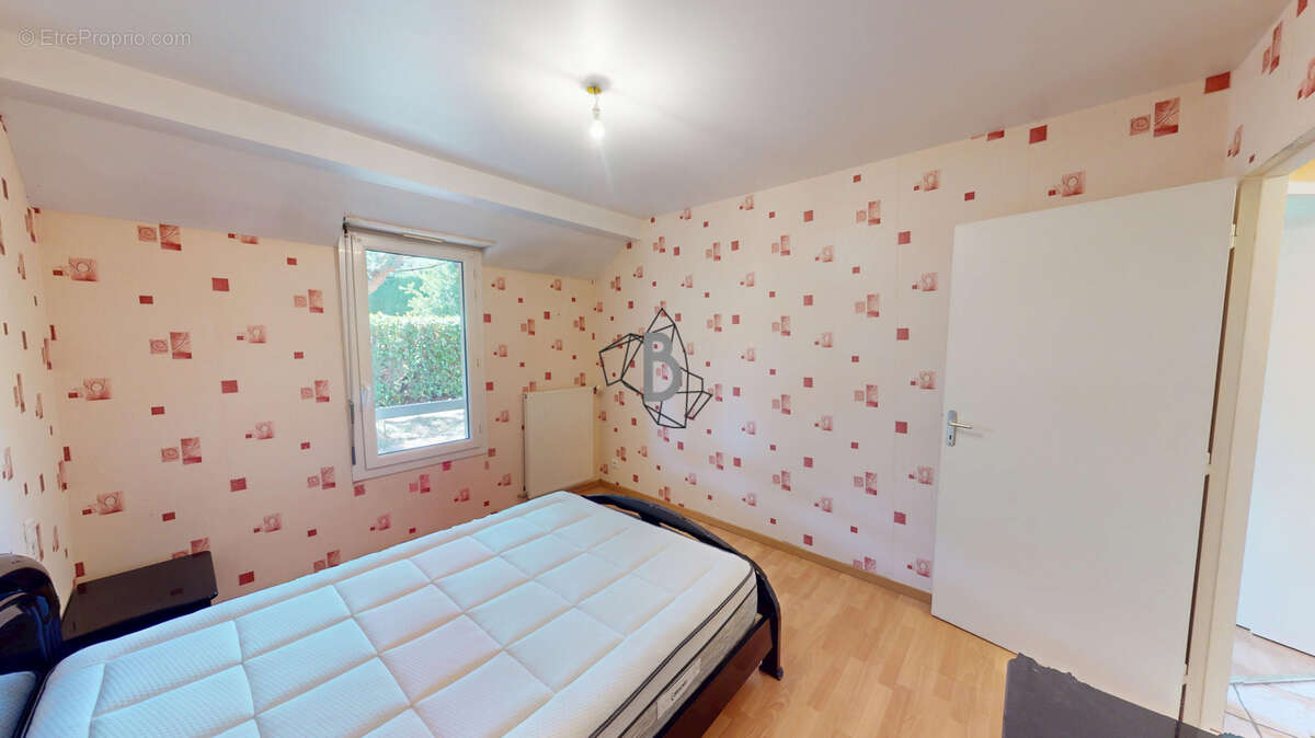 Maison T5 - 117 m2 - LE MONASTERE - photo 8