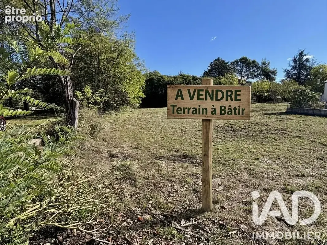 Photo 1 - Terrain à LAVAL-PRADEL