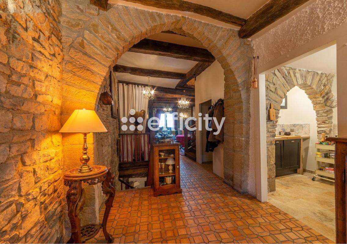Maison 179 m² à Cordes-Sur-Ciel  - photo 2