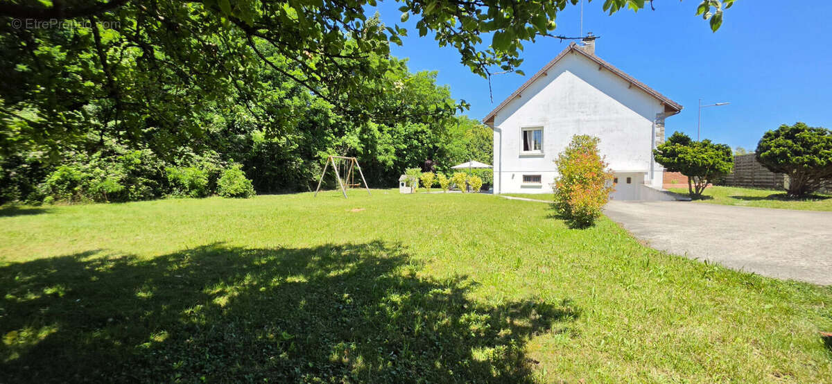 Maison à THOUROTTE
