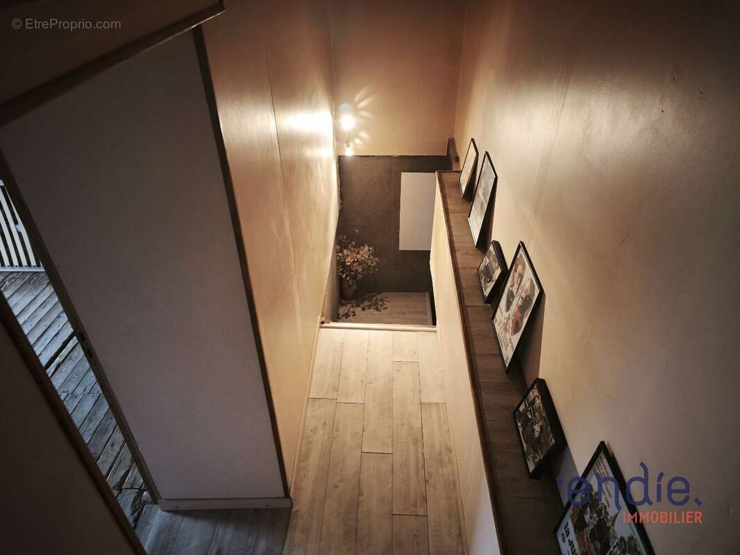 Maison à THENEUILLE