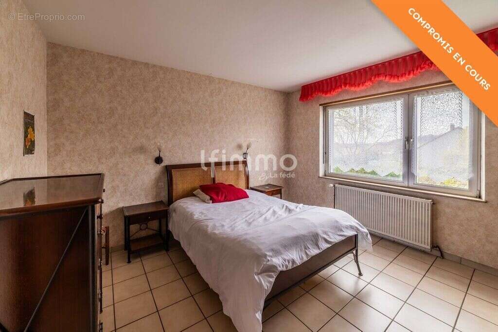 Sous Compromis : Maison Familiale, au cœur d'un dynamique villag - photo 7