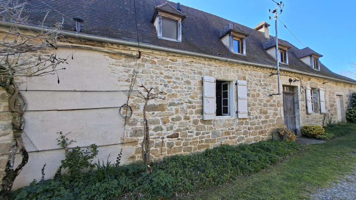 Maison à ALVIGNAC
