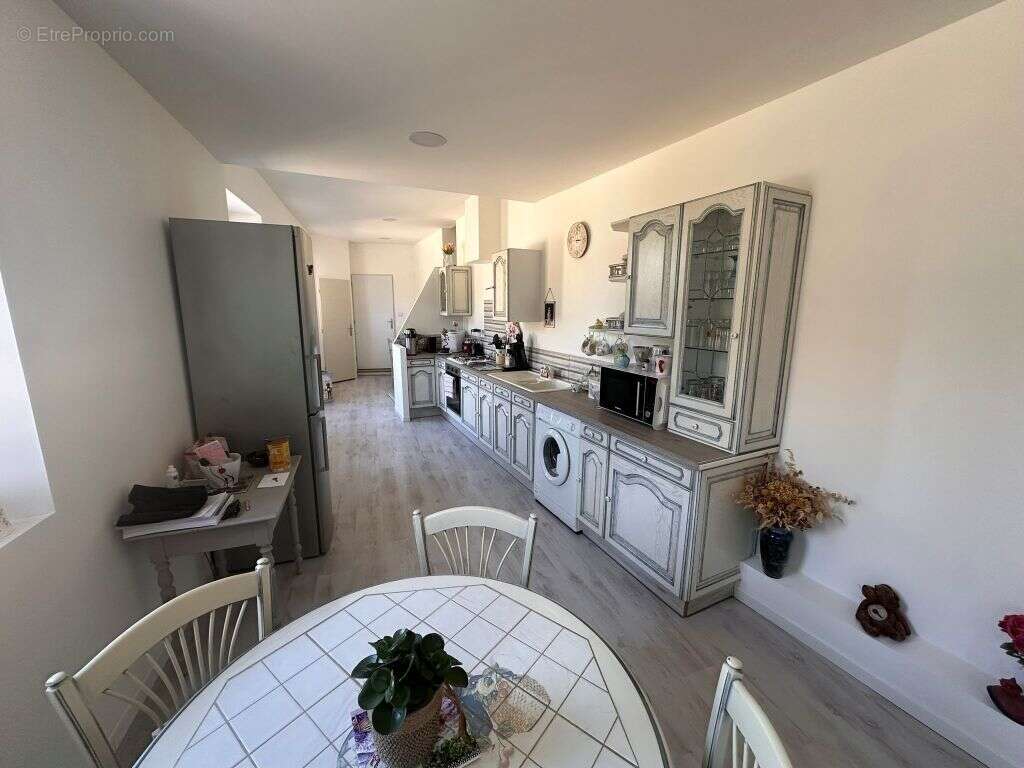 Maison rénovée avec parc - photo 8