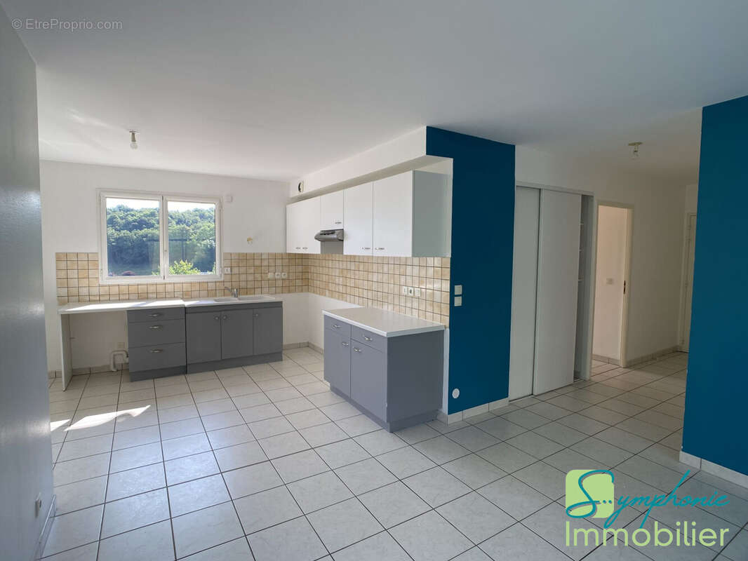 Appartement à JACOB-BELLECOMBETTE