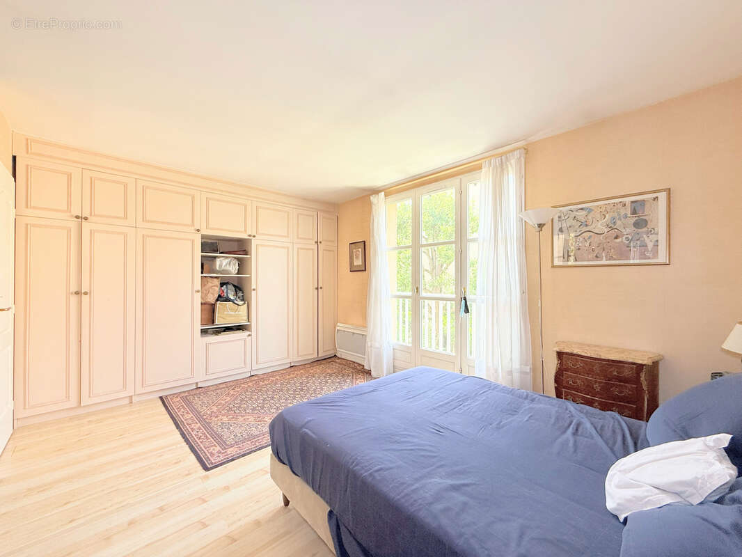 Maison à RUEIL-MALMAISON