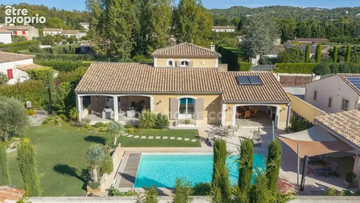 Paradou, Maison 145 m2, piscine chauffée, 1000 M2 de terrain l’art de vivre à deux pas du village - photo 5