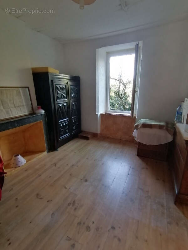 Maison à VILLEMAGNE