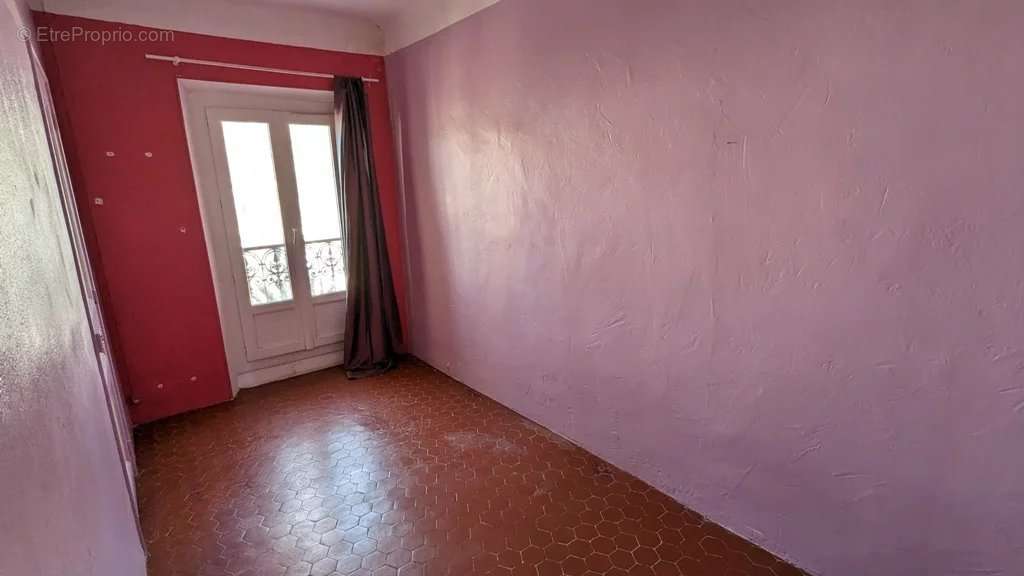 Appartement à SALERNES