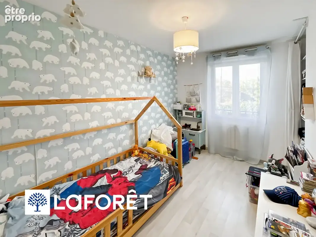 Maison lumineuse 5 pièces à vendre à Sainte Geneviève des Bois - photo 9