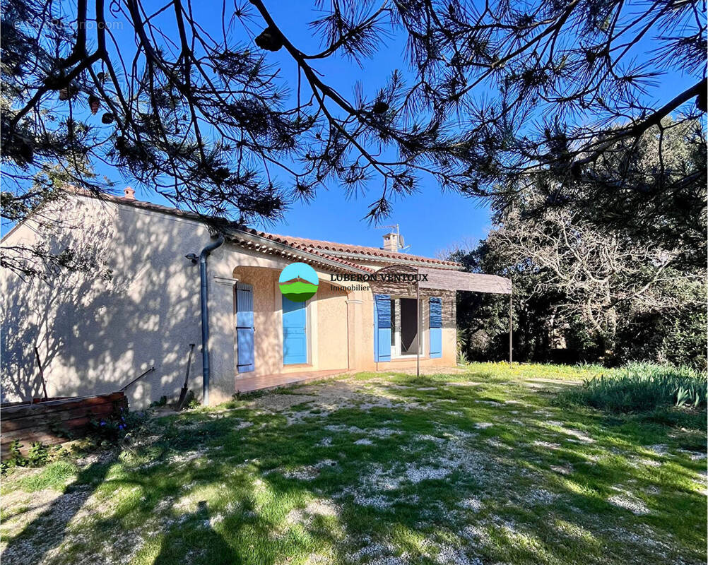 Maison à VENASQUE