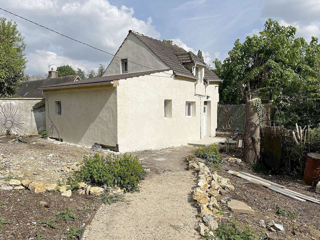 Maison 56 m² à Raizeux  - photo 9