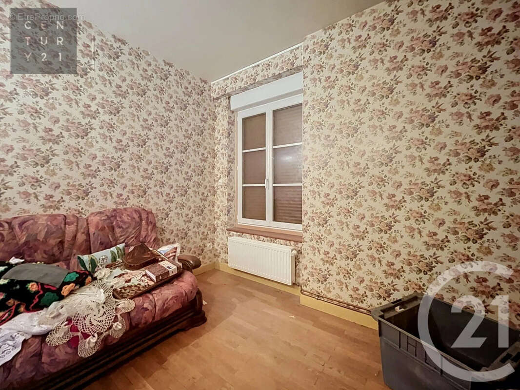 Maison 175 m² à Bertignolles  - photo 6