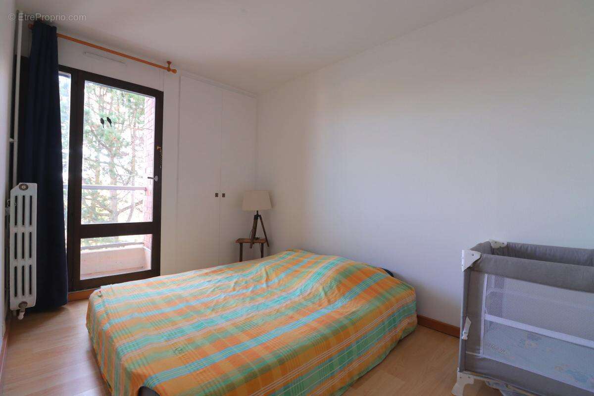 Appartement à JOUY-EN-JOSAS