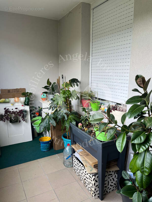 À vendre   Appartement T3 traversant et lumineux de 52 m2 avec balcon en centre ville de Pontcharra (69490  Vi - photo 5