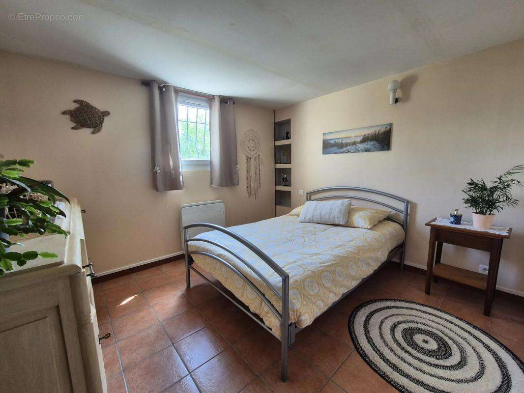 Maison à MONTAUT-LES-CRENEAUX