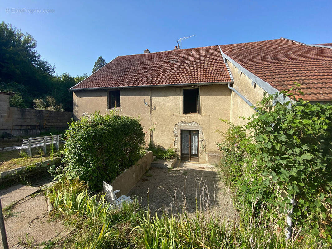 Maison à ETUZ