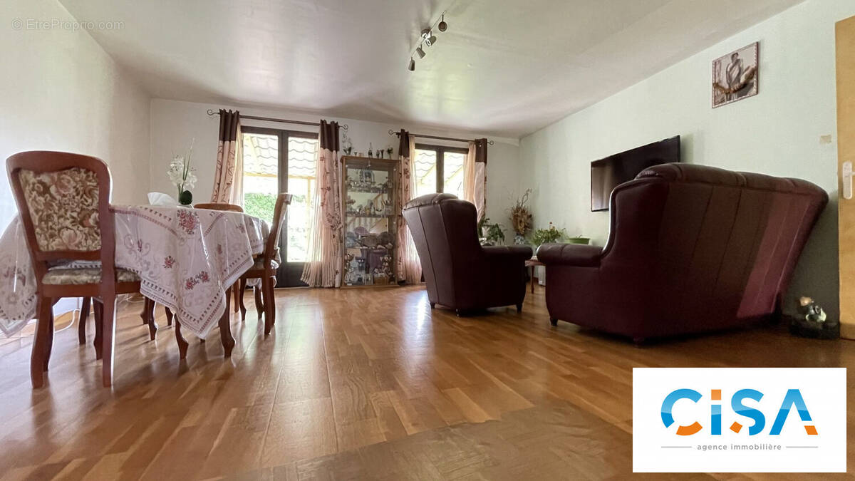 Maison à PONT-SAINTE-MAXENCE