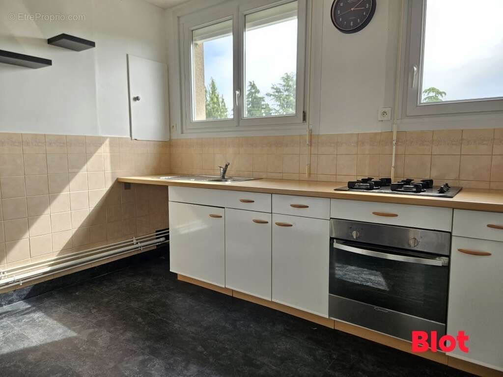 Appartement à FOUGERES