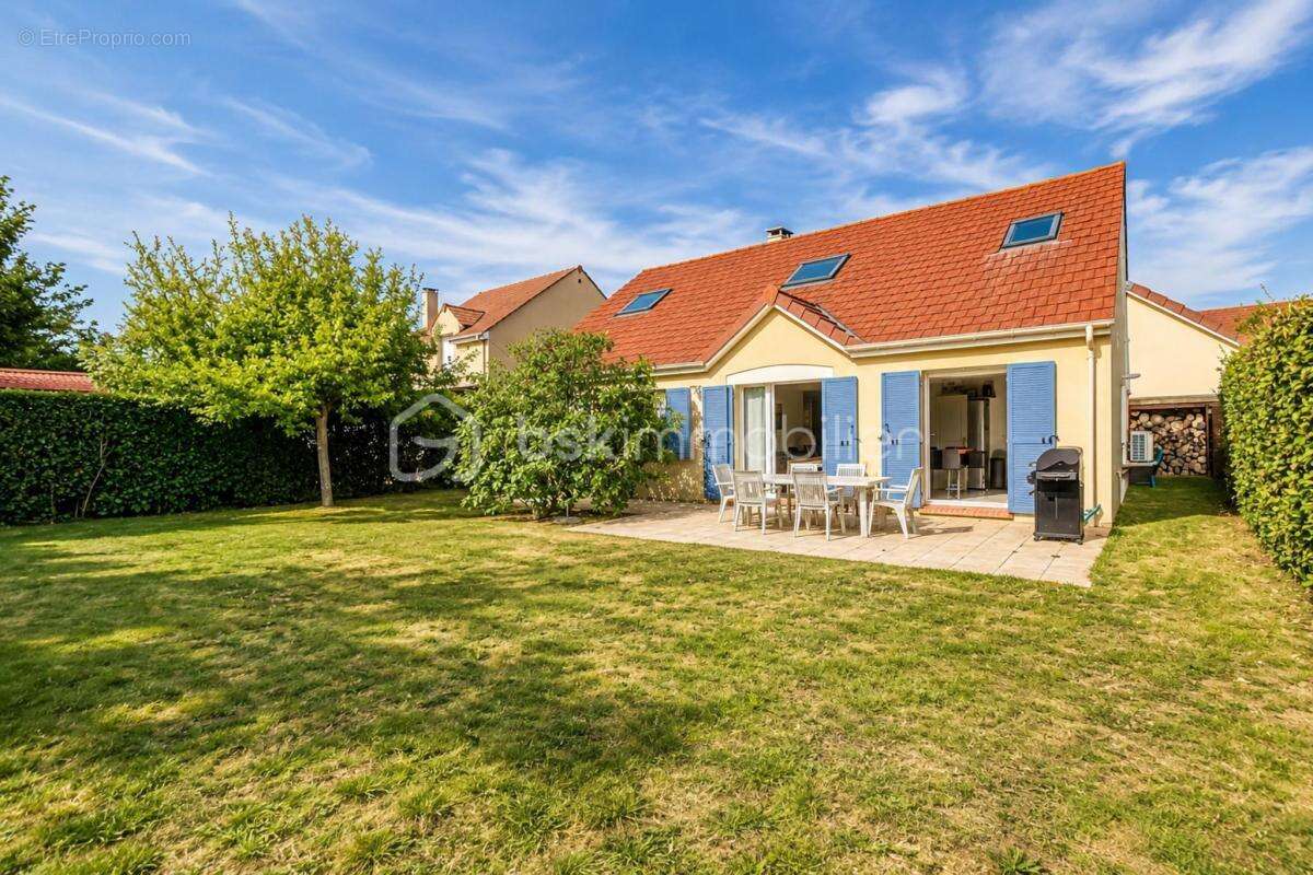 Maison à ROISSY-EN-BRIE