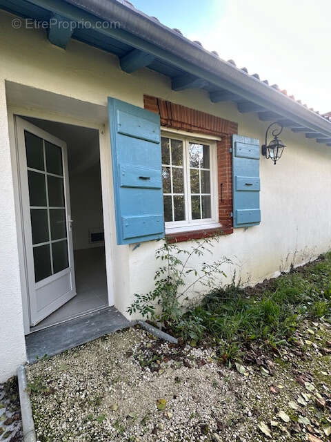 Appartement T3 , 61 m2, entièrement rénové avec jardin - photo 7