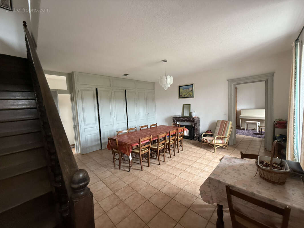 Maison à LACHAPELLE-GRAILLOUSE