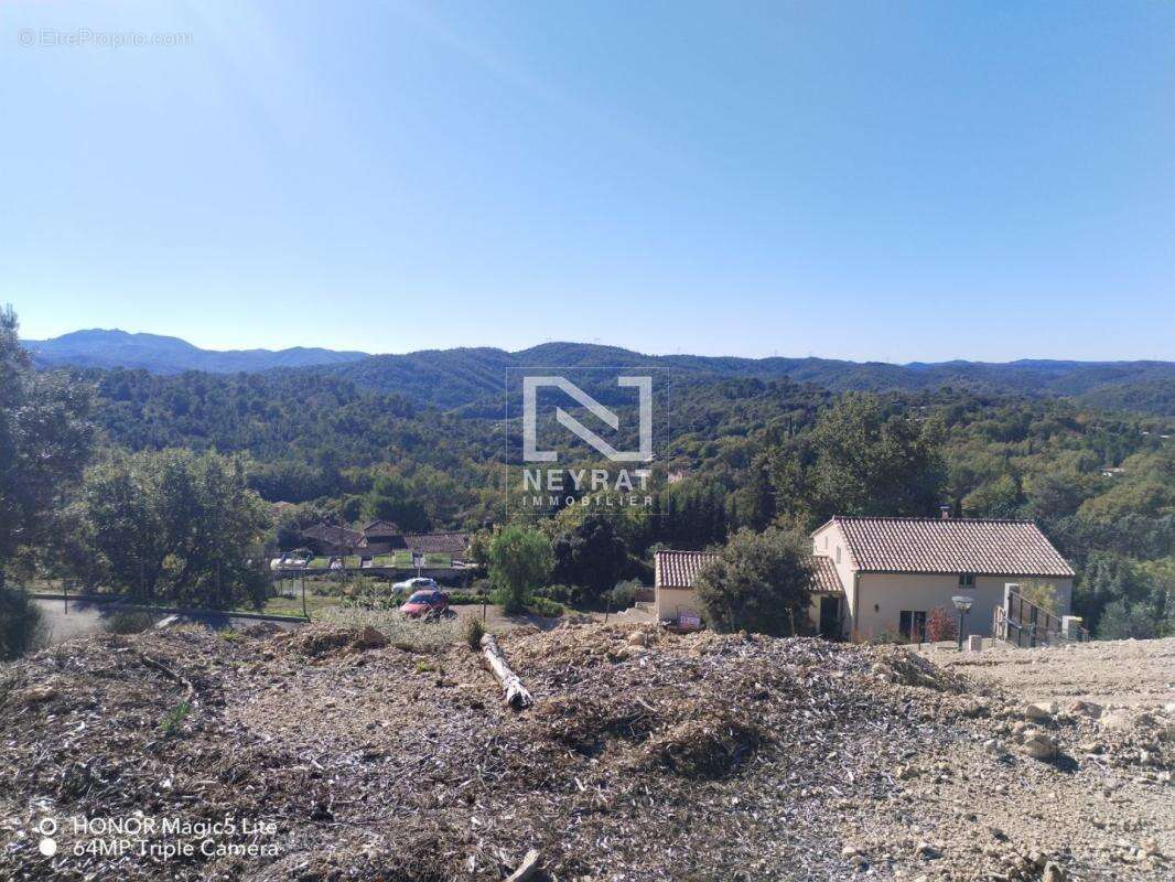 A VENDRE - Superbe terrain dominant avec permis de construire - photo 4