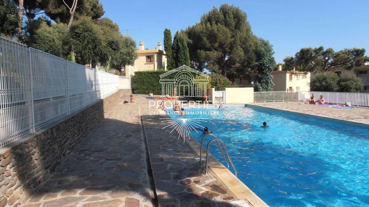 Appartement à BORMES-LES-MIMOSAS