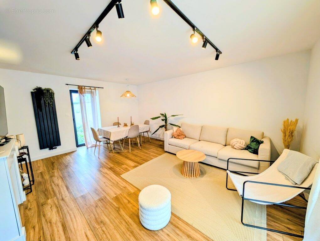 Maison à VAROIS-ET-CHAIGNOT