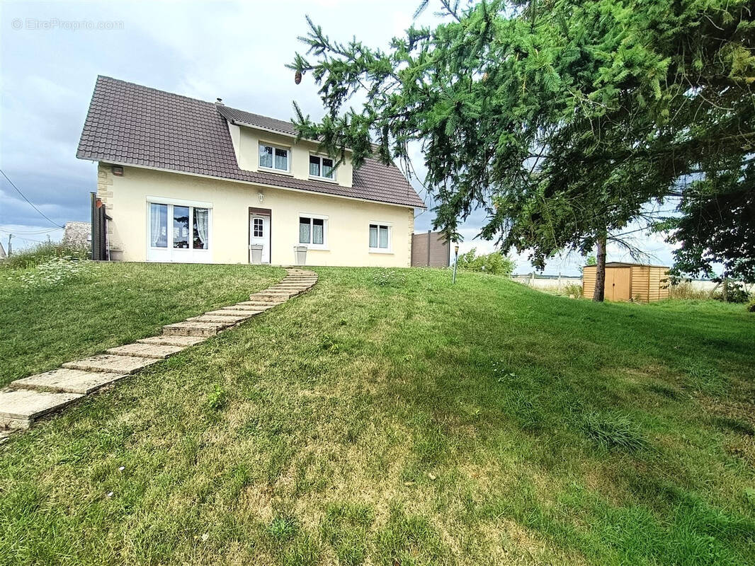 Maison à BREZOLLES
