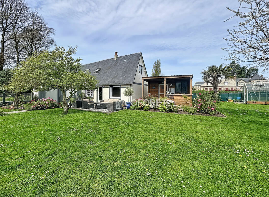 Maison à SASSETOT-LE-MAUCONDUIT