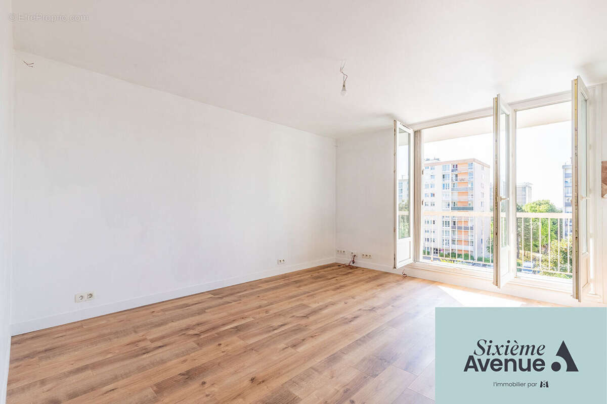 Appartement à CHILLY-MAZARIN