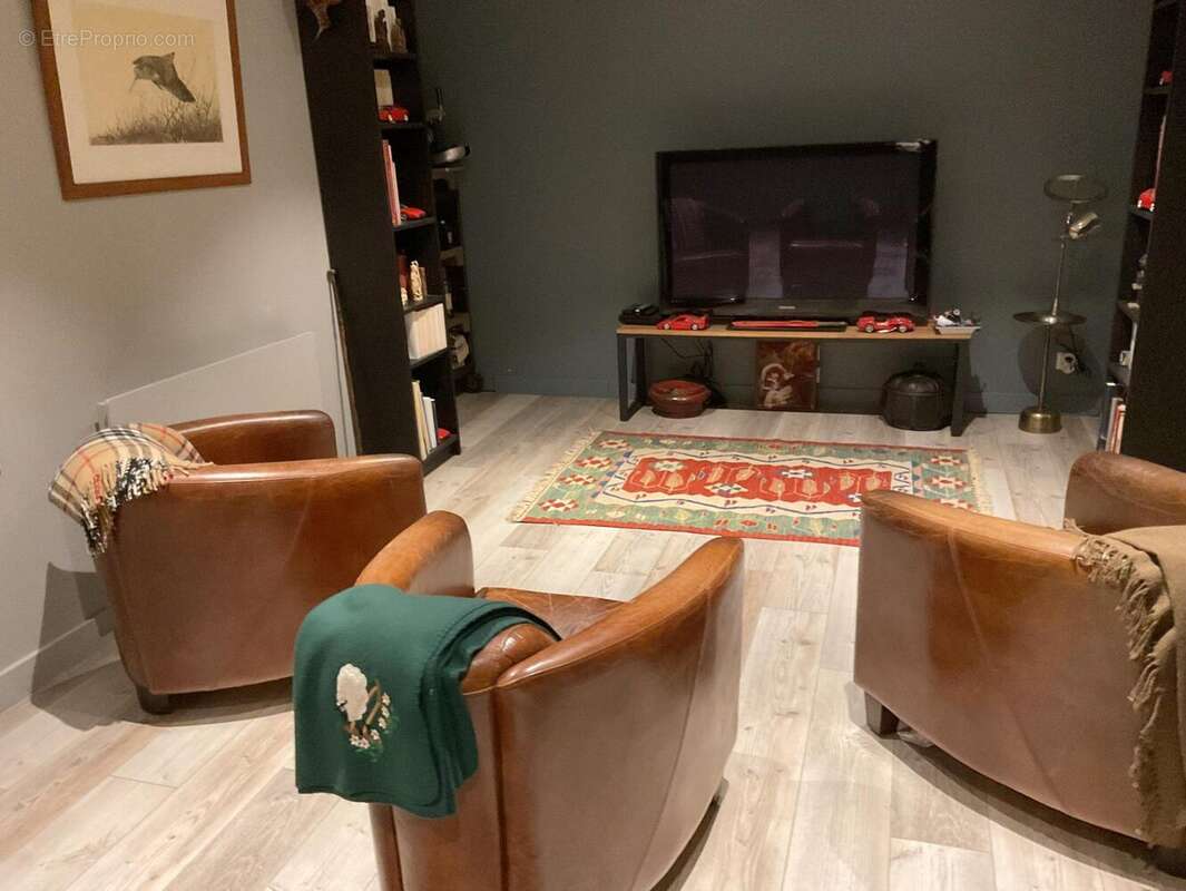 sous-sol - Appartement à BORDEAUX