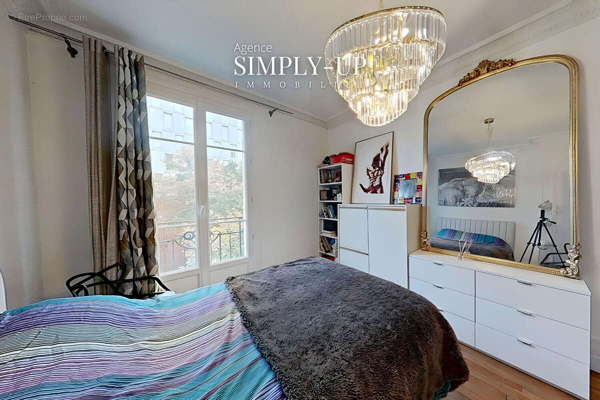 Appartement à PARIS-20E