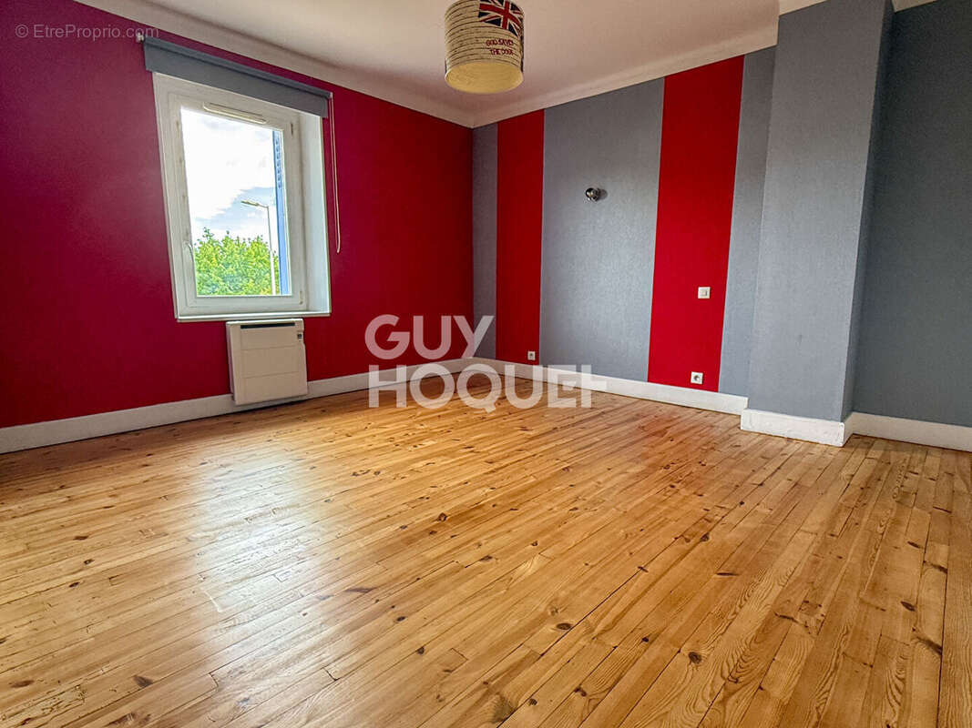 Maison Salaise Sur Sanne 7 pièce(s) 194 m2 - photo 8
