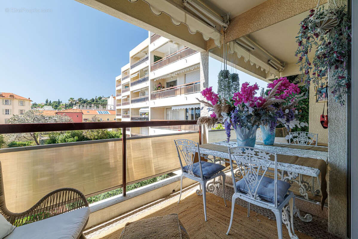 Appartement à BEAULIEU-SUR-MER