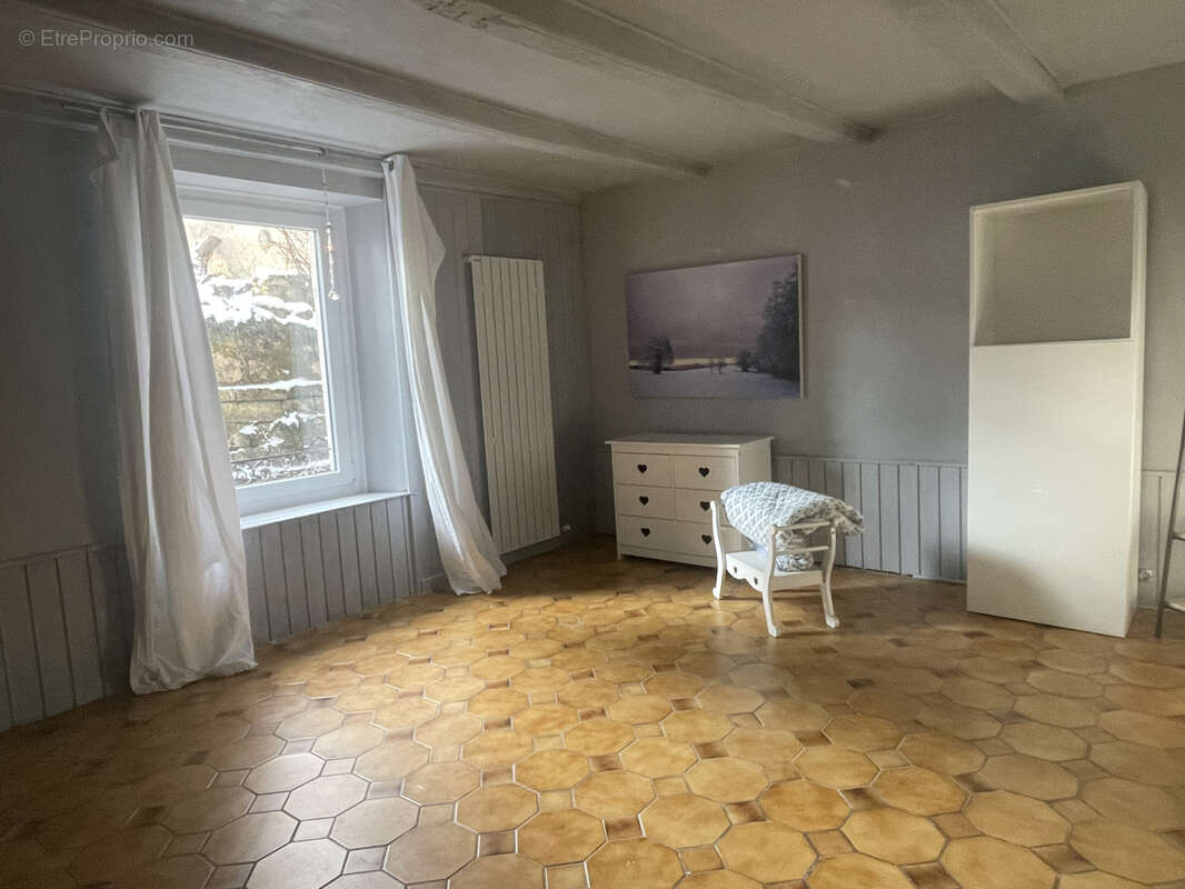 Maison à FAVIERES