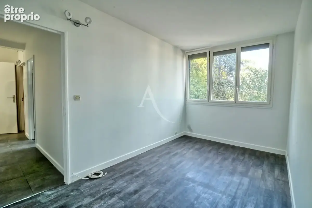 Appartement Fresnes 5 pièce(s) 2 chambres + bureau - RÉNOVATION ÉNERGÉTIQUE VOTÉE - photo 17