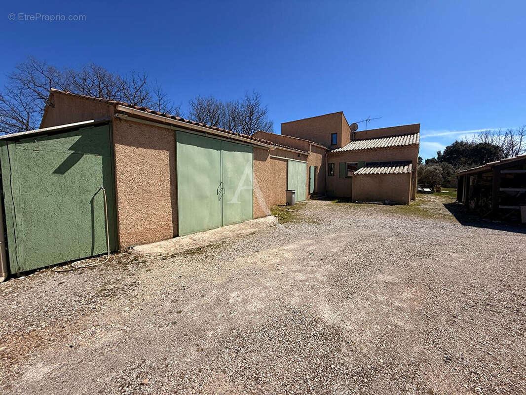 Maison à VINON-SUR-VERDON