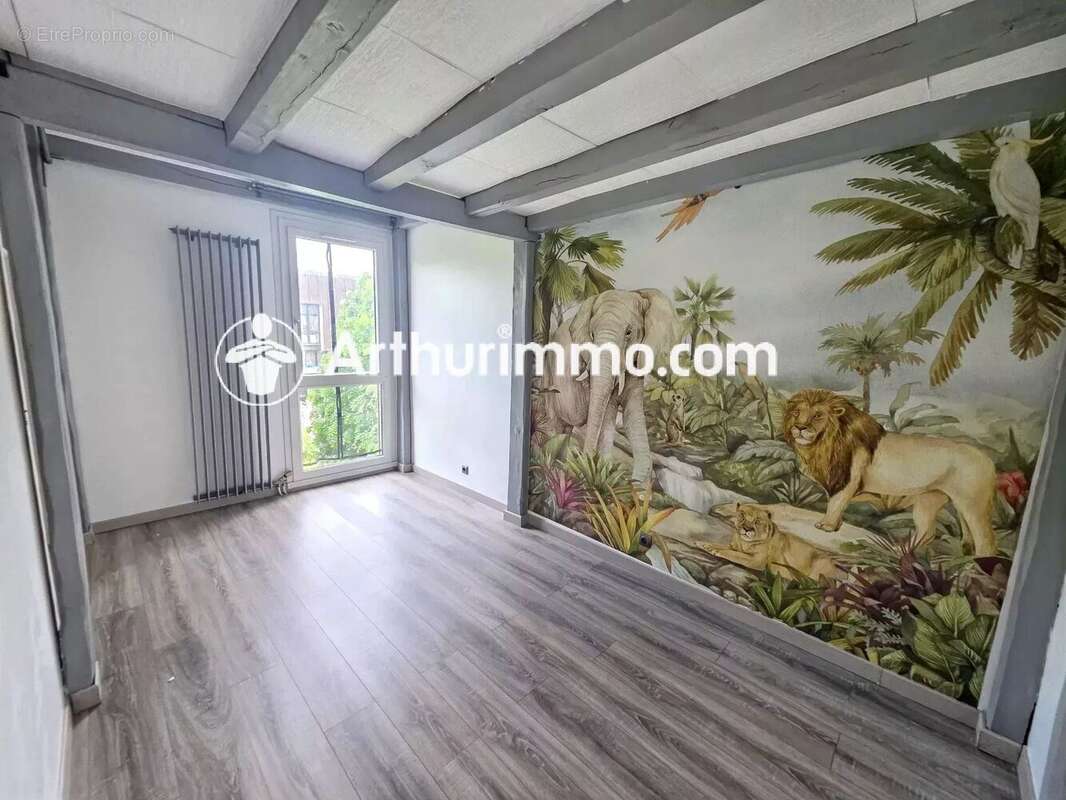 Appartement à SAVIGNY-LE-TEMPLE