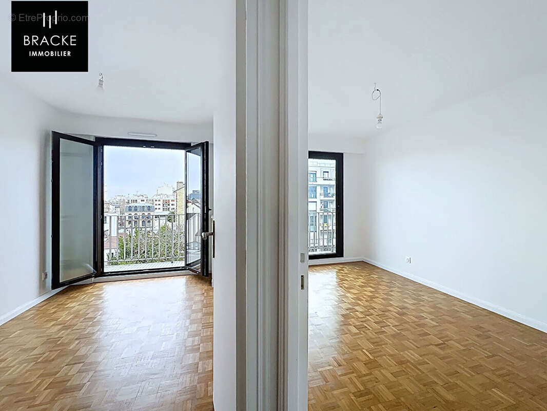 Appartement à COURBEVOIE