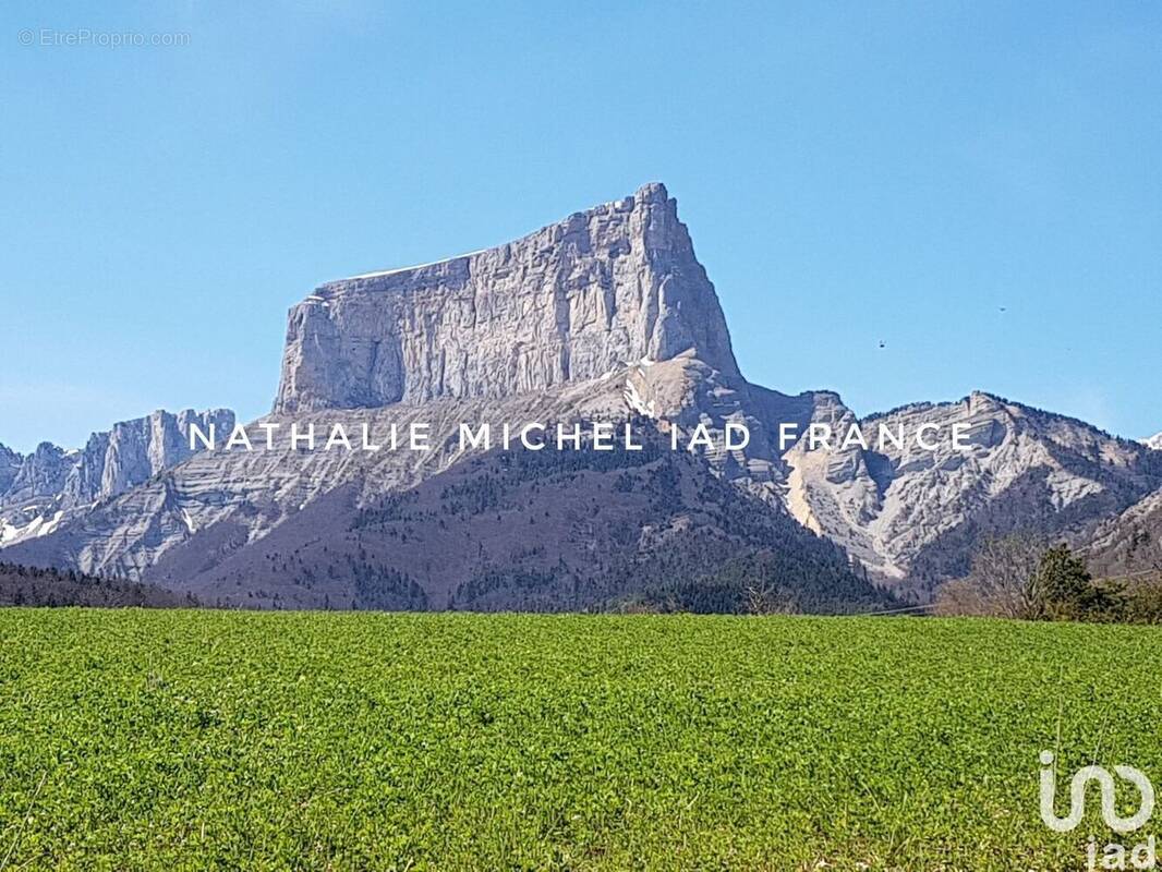 Photo 1 - Commerce à CLELLES