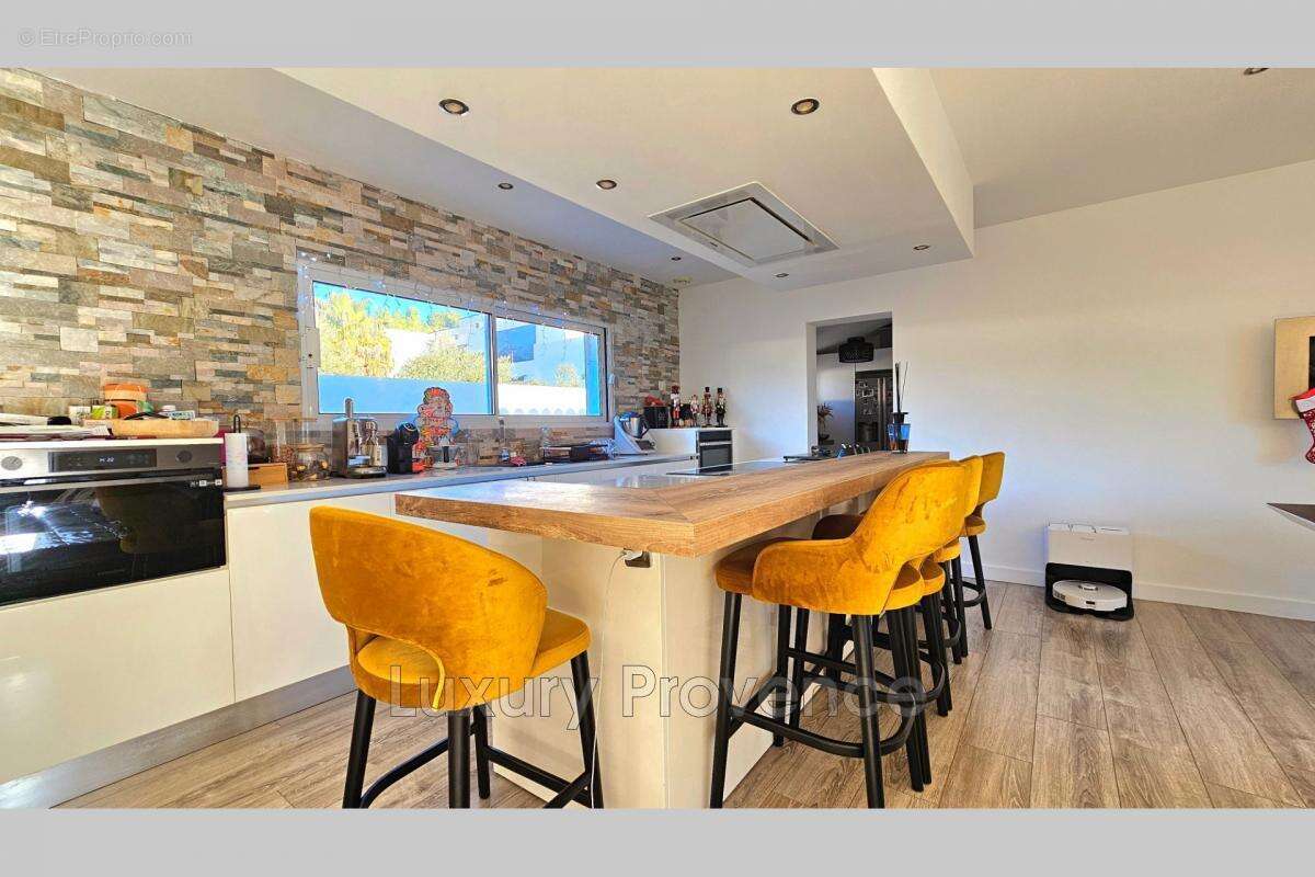 Maison à SEPTEMES-LES-VALLONS