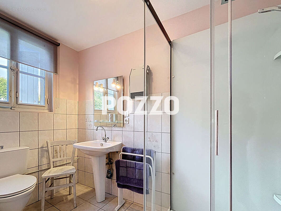 Maison à BRICQUEVILLE-LA-BLOUETTE