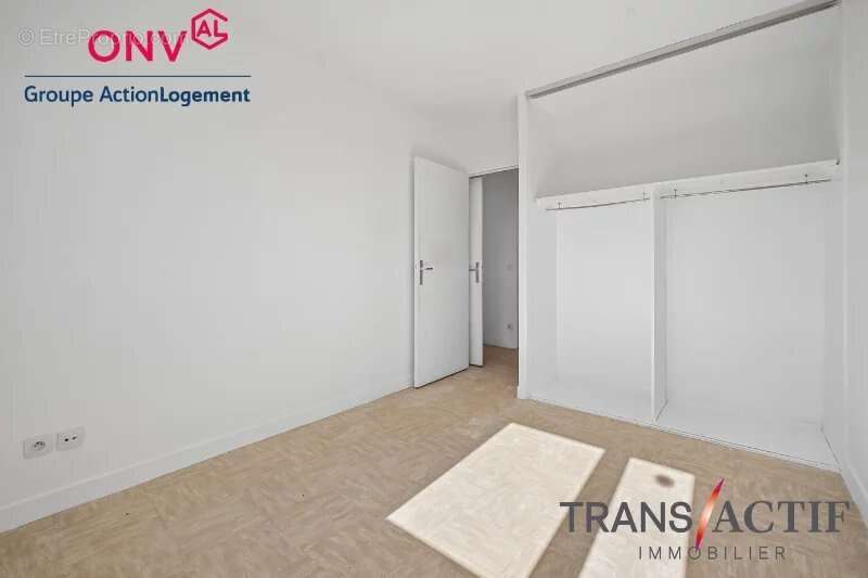 Appartement à SAINT-CYR-L'ECOLE