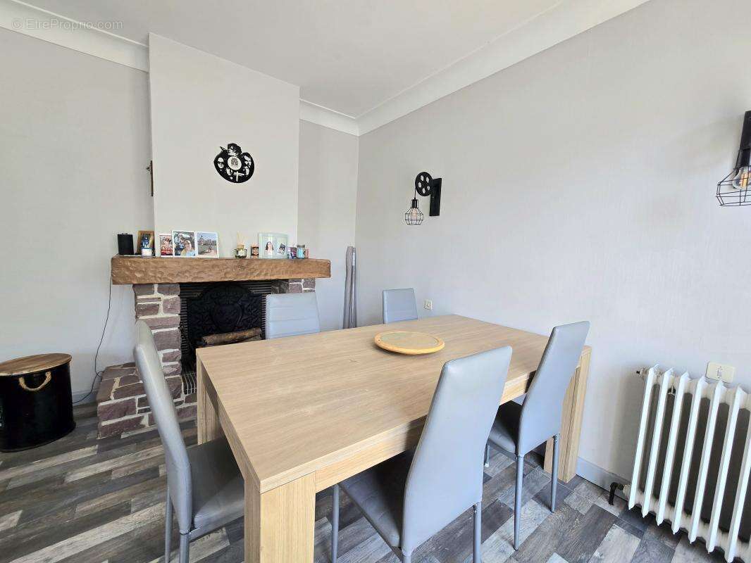 Maison 97 m² à Prin-Deyrancon  - photo 4