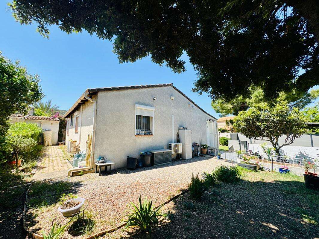 Maison à CHATEAUNEUF-LES-MARTIGUES