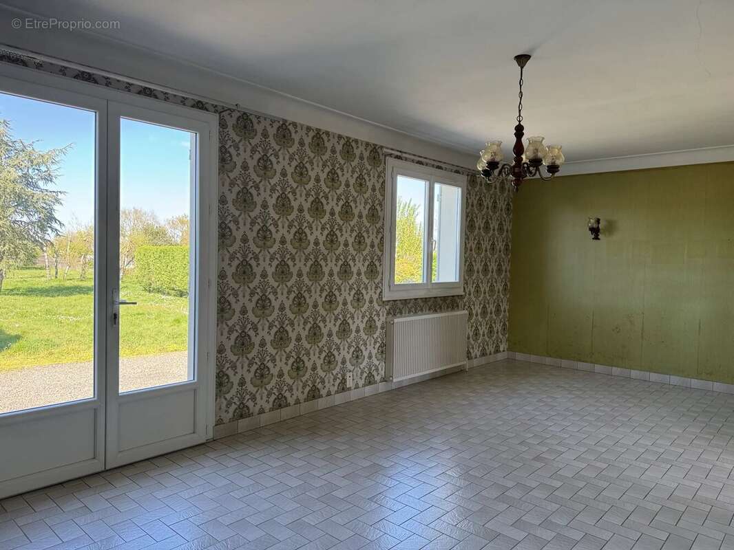 Maison à MONTBERT