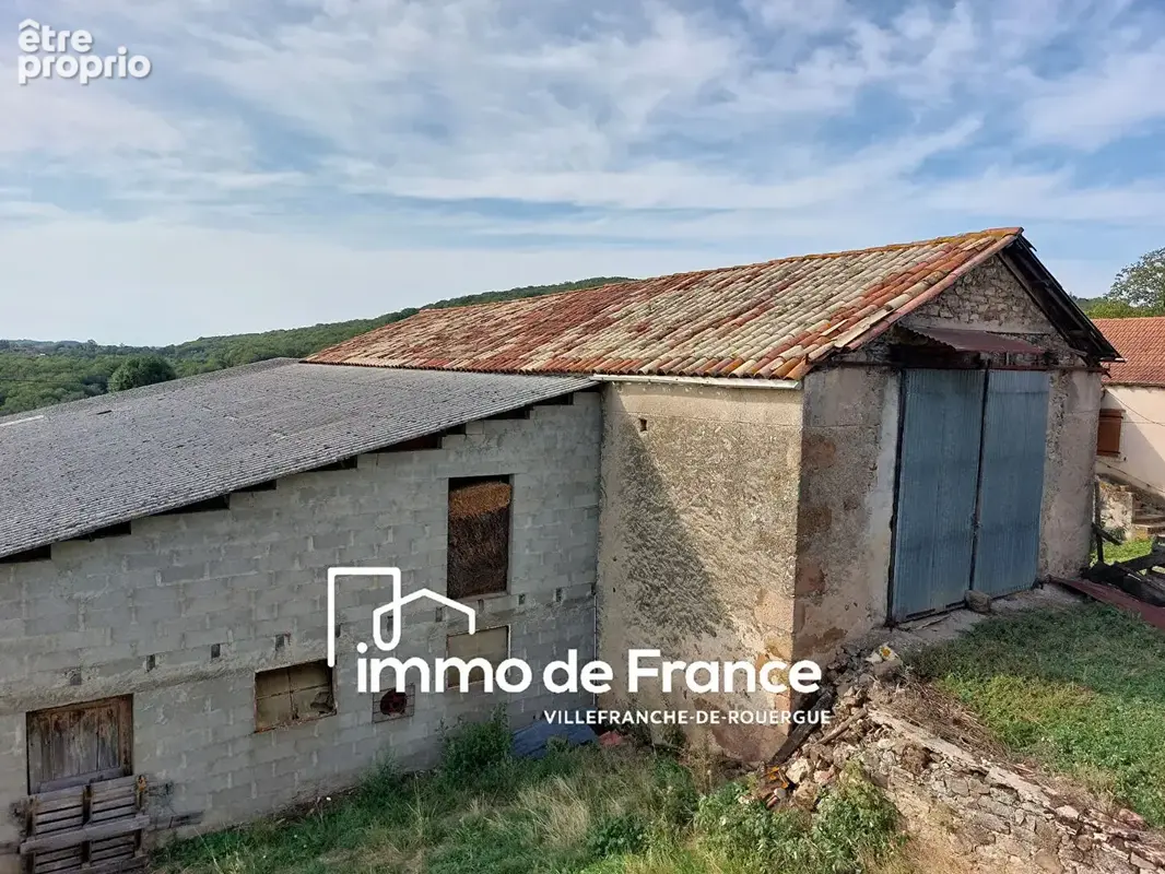Corps de ferme à rénover ? 9 500m² de terrain ? 2 Maisons - Proche de Najac - photo 11